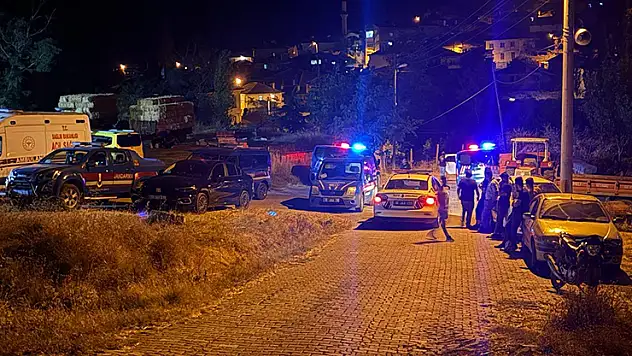 Önce eşini sonra kendini öldürdü