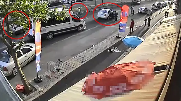 Önce otomobilin, sonra kamyonetin çarptığı anne ile kucağındaki bebeği ağır yaralandı