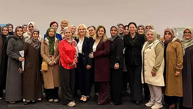 Op. Dr. Ayşe Duman, Seydişehir'de kadınlarla buluştu