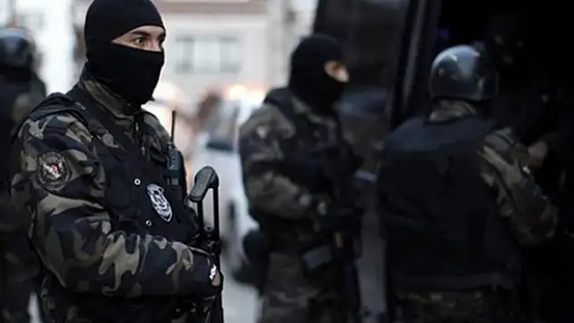 Operasyonlara katılan polislere 24 maaş ek ödeme