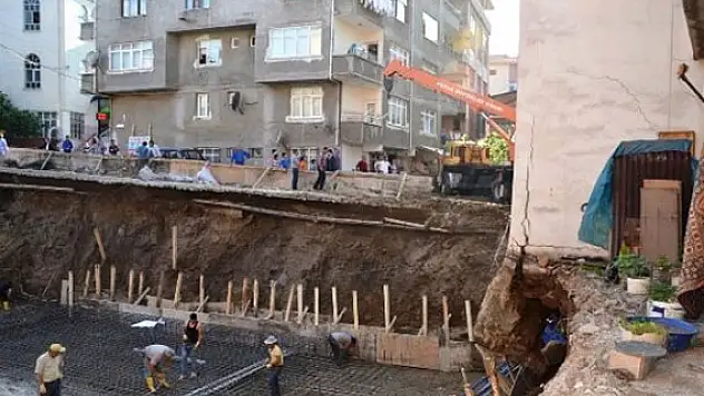 Ordu'da 5 katlı bina çökme tehlikesi yüzünden boşaltıldı