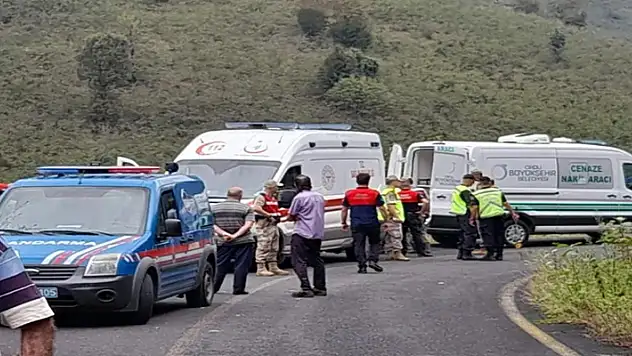 Ordu'da feci kaza! Hafif ticari araç 300 metrelik uçurumdan yuvarlandı: 3 ölü, 2 yaralı
