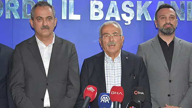 Ordu'da AK Parti'li Güler yeniden seçildi AK Parti 11, CHP 4, MHP 2, İYİ Parti ve YRP 1'er başkanlık kazandı