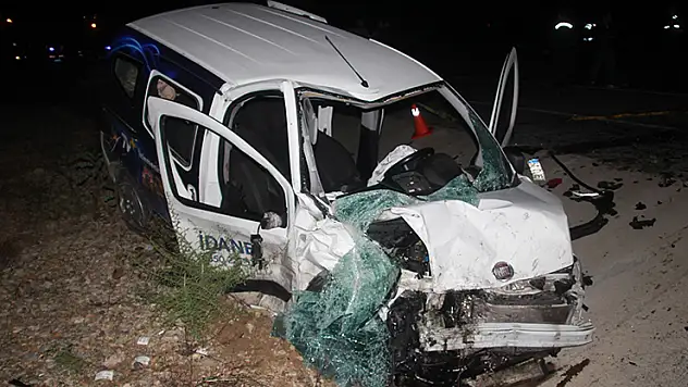 Ordu'da 2 hafif ticari araç kafa kafaya çarpıştı: 1 ölü, 2 yaralı