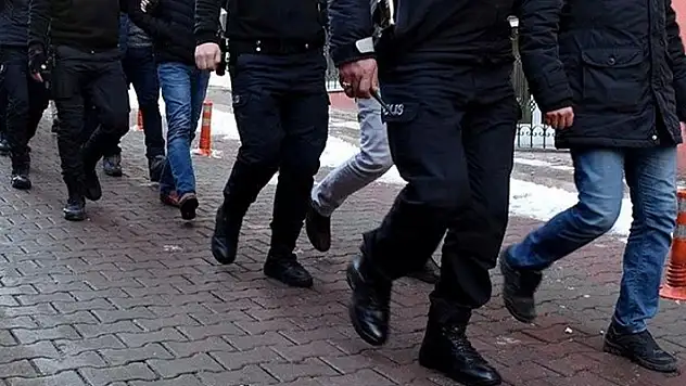 Organize suç örgütüne operasyon: Elebaşları da dahil 11 şüpheli yakalandı
