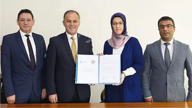 Oryantiringte imzalar atıldı