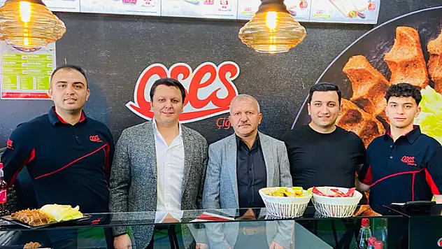 Oses çiğ köfte Konya'da 92. mağazasını açtı
