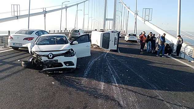 Osmangazi Köprüsü'nde zincirleme kazada 9 kişi yaralandı
