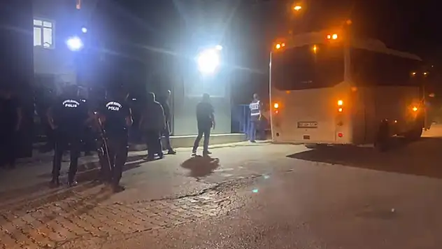 Osmaniye'de kız çocuğuna cinsel istismar soruşturmasında 10 kişi tutuklandı