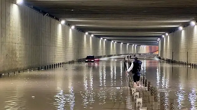 Osmaniye'de sağanak hayatı olumsuz etkiledi
