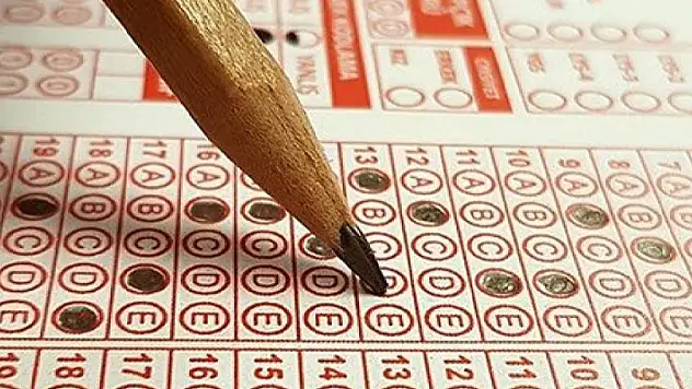 ÖSYM Başkanı Ersoy, YKS'de iptal edilen sorunun bulunmadığını bildirdi
