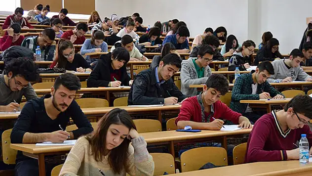 ÖSYM Başkanı Özer: Her teste soru sayısı ile orantılı ağırlık gelecek