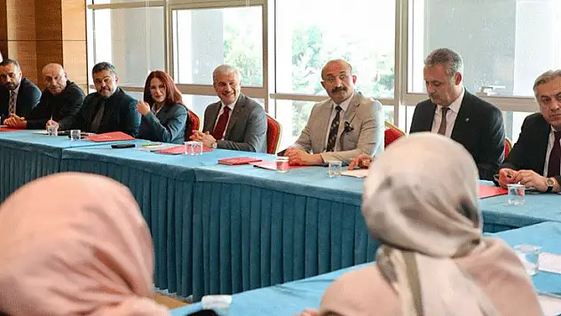 Otizm İzleme ve Koordinasyon Toplantısı, Vali İbrahim Akın Başkanlığında gerçekleştirildi