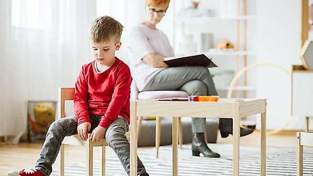 Otizm nedir, nasıl anlaşılır? Bebek ve çocuklarda otizm belirtileri