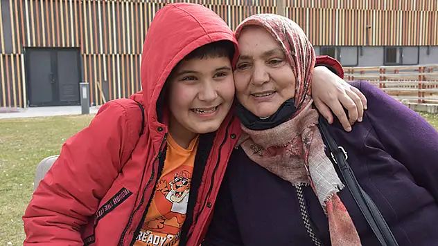 Otizmli Hüdaverdi'nin yüzü babaannesiyle güldü
