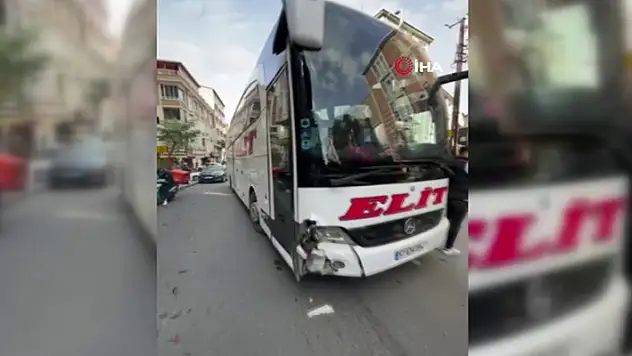 Otobüs şoförü bayılınca zincirleme kaza meydana geldi!
