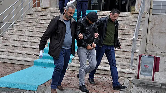 Otobüsteki yolcudan eroin çıktı