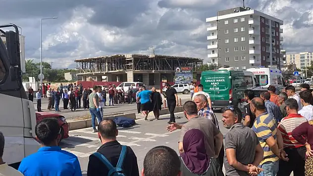 Otomobil ile motosiklet çarpıştı: 1 ölü
