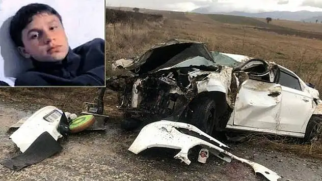 Otomobil şarampole devrildi 15 yaşındaki sürücü öldü, kuzeni ağır yaralandı
