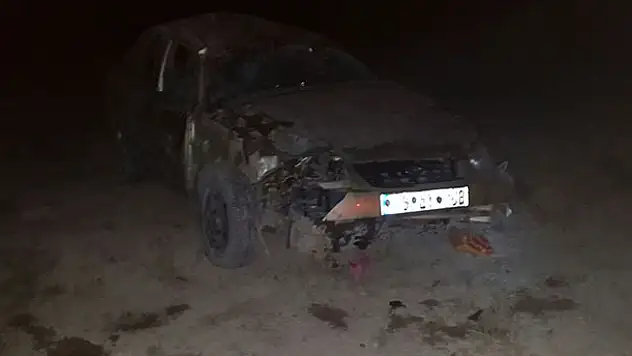 Otomobil şarampole devrildi: 2 ölü