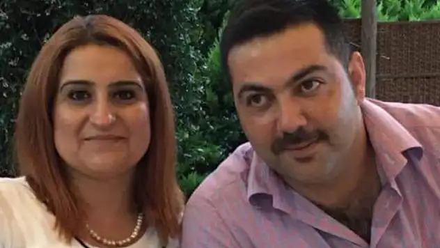 Otomobil, şarampole yuvarlandı doktor öldü, sürücü eşi yaralı