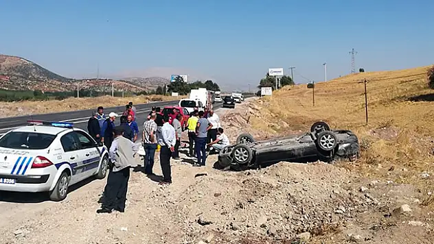 Otomobil takla attı: 2 yaralı