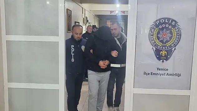 Otomobilde 4 bin 518 uyuşturucu hap gele geçirildi: 4 tutuklama

