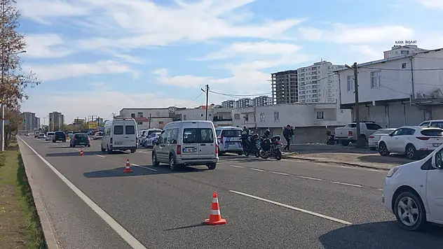 Otomobilin çarptığı Hümeyra öldü, kucağındaki kardeşi kurtuldu

