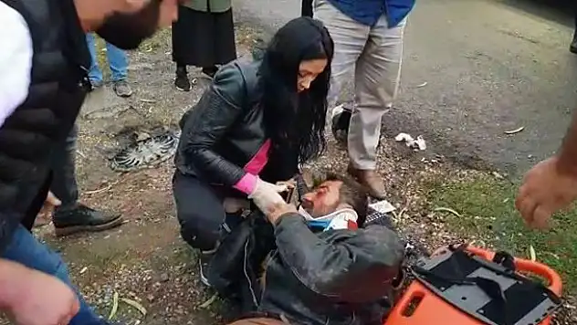Otomobilin çarptığı motosiklet sürücüsü ölümden döndü