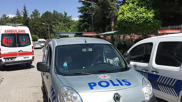 Otomobille çarpışan motosikletin sürücüsü yaralandı
