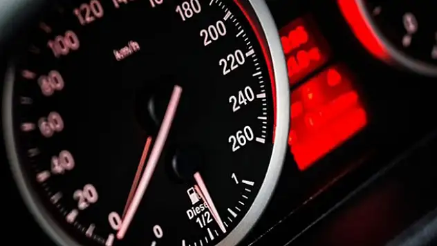 Otomobillerde uçaklardaki gibi kara kutu olacak