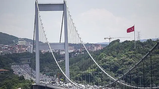 Otoyol ve köprülerde 2025'te 1,1 milyardan fazla araç geçişi oldu
