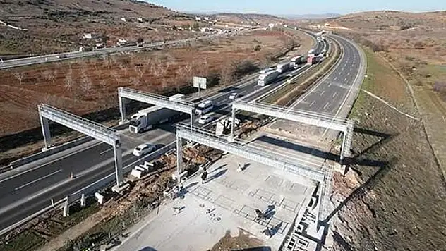 Otoyollarda gişe ve beriyersiz ulaşıma geçiliyor
