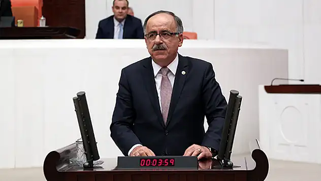 Ova 'su' diyor