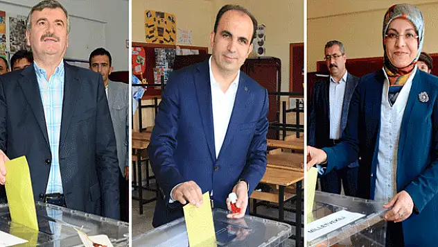 Oylarını kullandılar