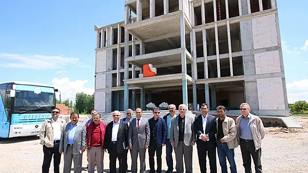 Özaltun, Beyşehir Kültür Merkezi'nde incelemelerde bulundu