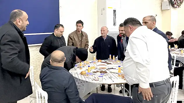 Özbulgurcu Tarım Makinaları dostlarıyla iftarda buluştu