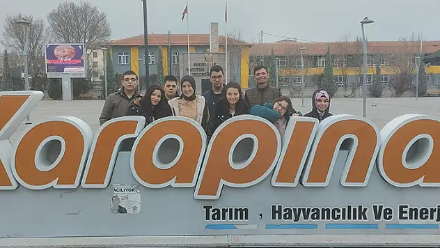 Özel çocuklar sokak hayvanlarına yardım etmenin mutluluğunu yaşadı
