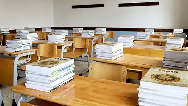 Özel okullarda MEB onaylı 'ücretsiz ders kitabı' okutma zorunluluğu başlıyor
