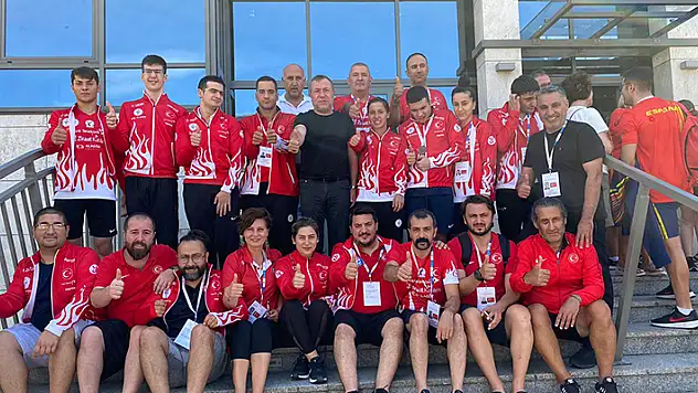 Özel Sporcular, altın madalya ile döndü
