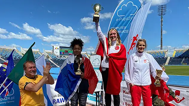 Özel Sporcular Kadın Para Atletizm Milli Takımı dünya şampiyonu oldu
