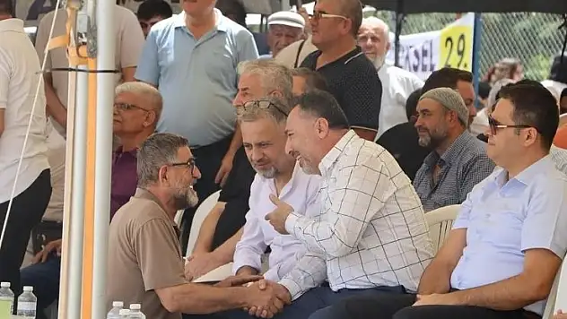 Özer, 29. Doğanbeyliler Günü'nde hemşehrileriyle buluştu