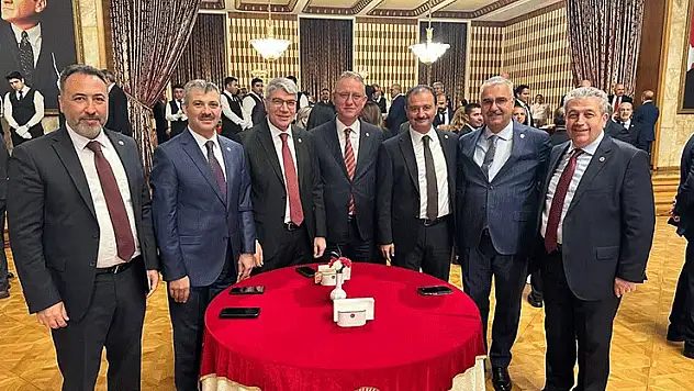 Özer, TBMM'deki resepsiyonda