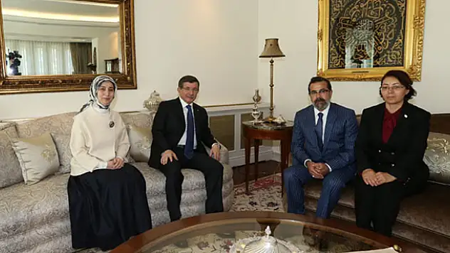 Özgecan Aslan'ın ailesi Davutoğlu ile görüştü