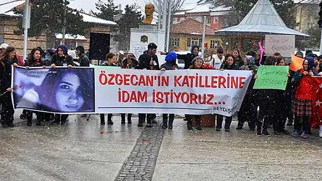 Özgecan için tek yürek oldular