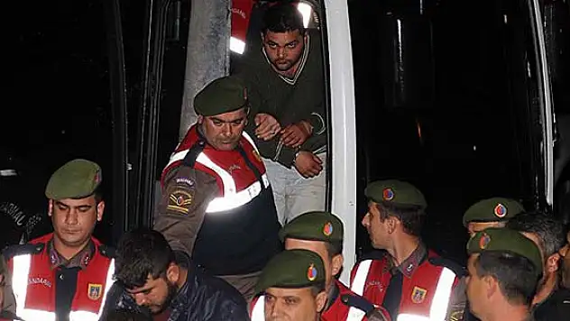 Özgecan'ın katil zanlıları adliyeye sevk edildi
