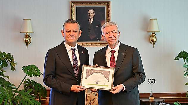 Özgür Özel'den Mansur Yavaş'a 'hayırlı olsun' ziyareti
