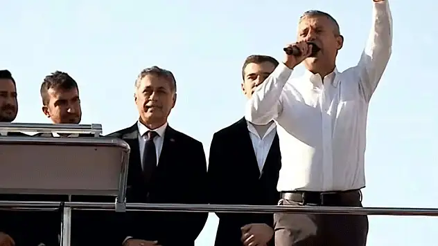 Özgür Özel'in miting adreslerindeki durağı Afyonkarahisar
