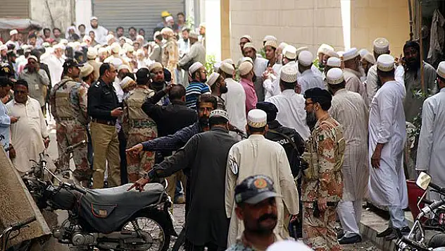 Pakistan'da bombalı saldırı