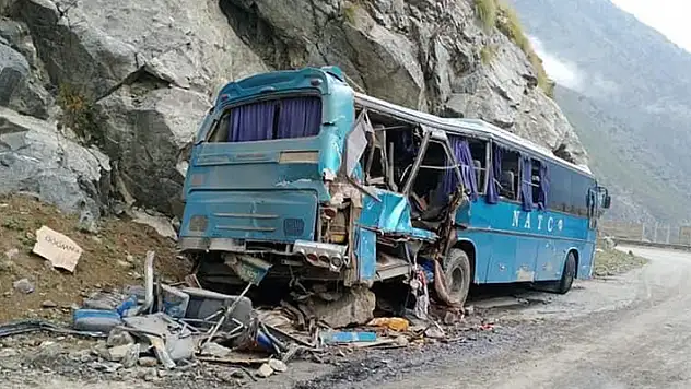 Pakistan'da otobüste patlama: 10 ölü, 39 yaralı
